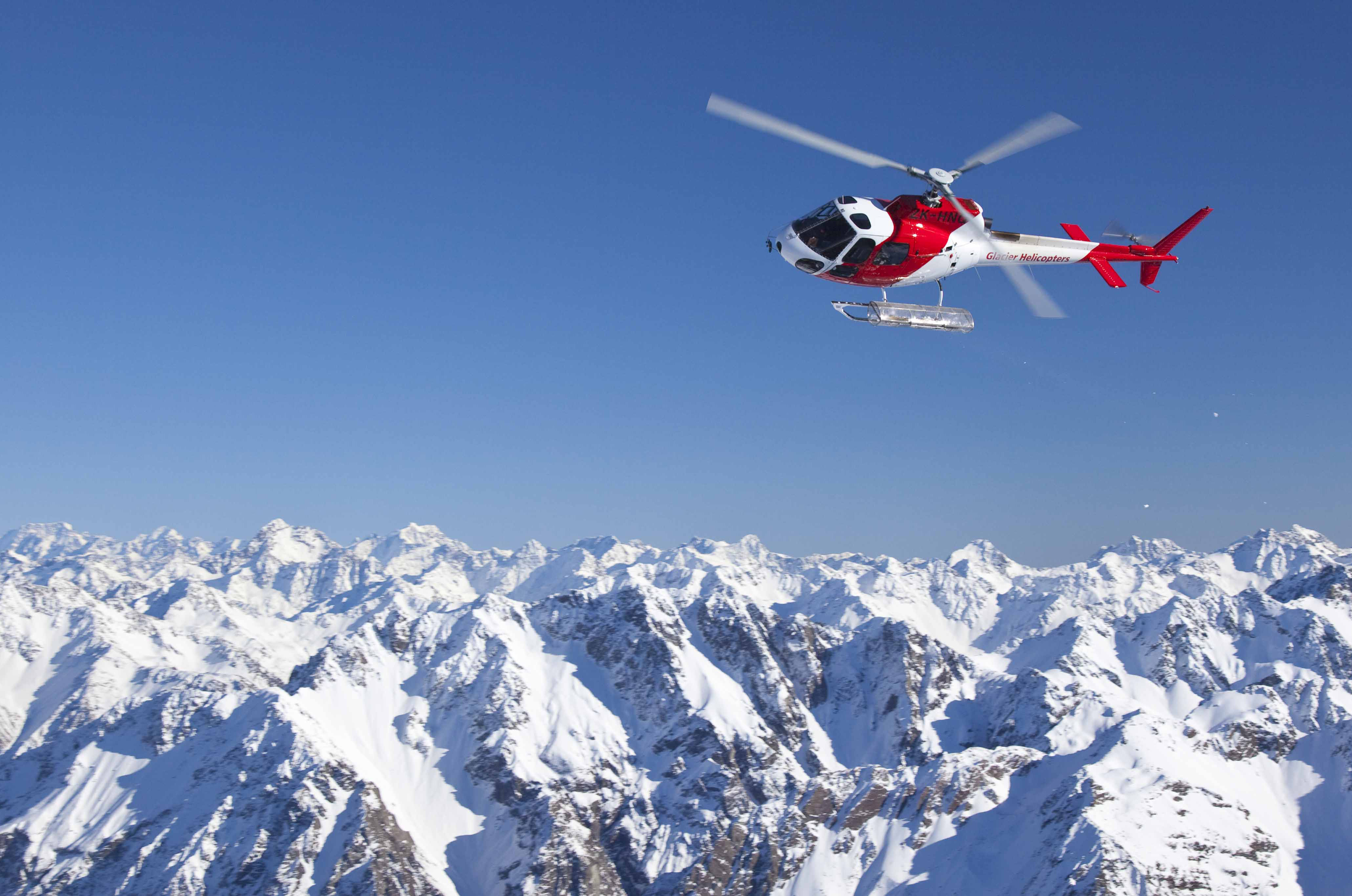 Helicopter in the Alps to your luxury and bespoke skiing adventure over Christmas